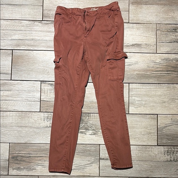 Universal Thread Rust Cargo Pants - Picture 1 of 2